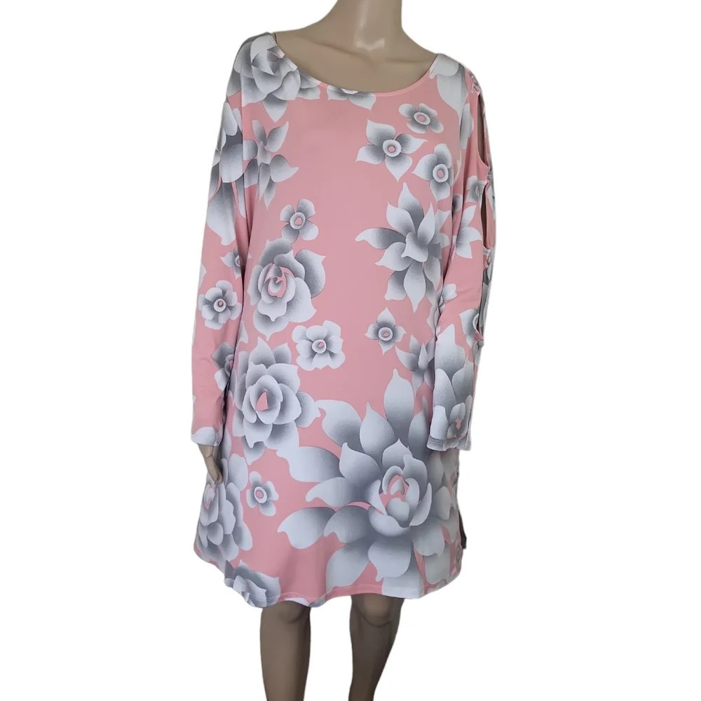 Bob Mackie Blouse Shirt Scoop Neck Flower
